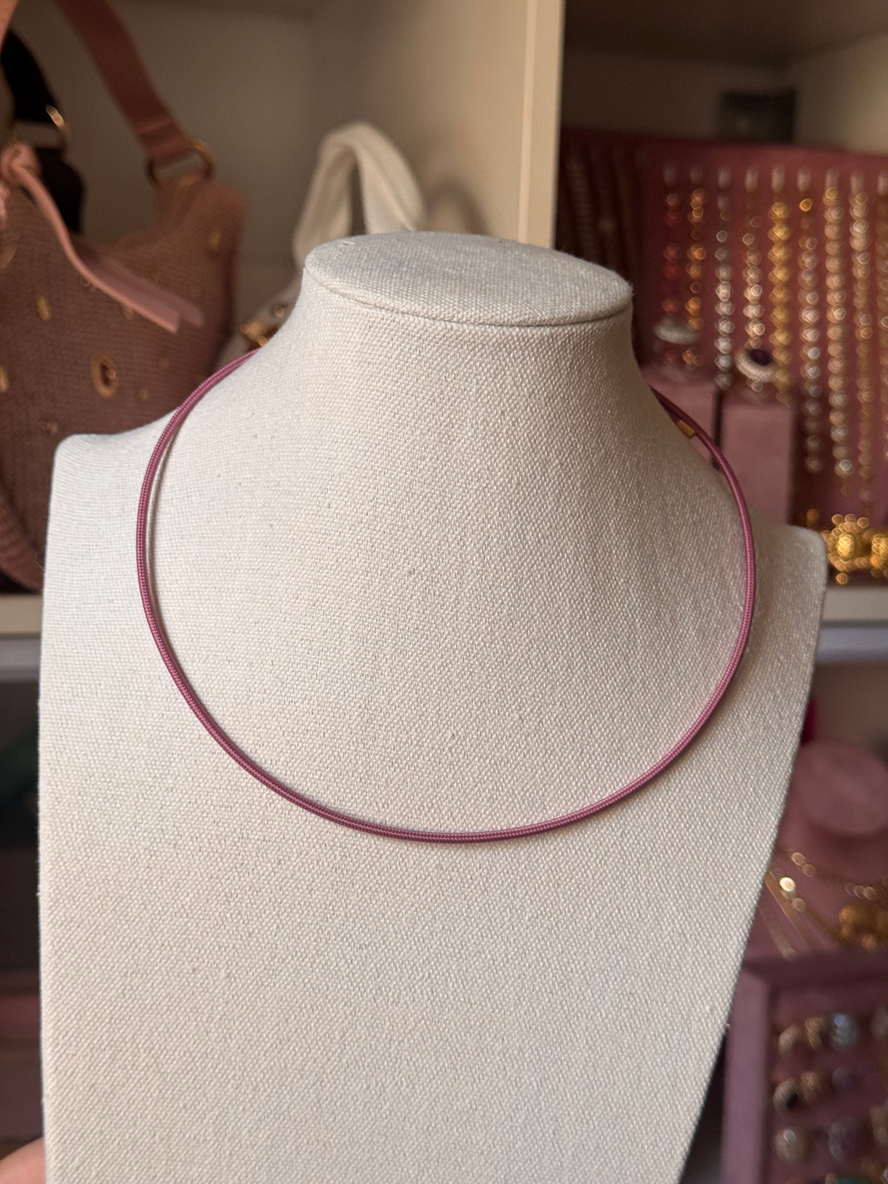 COLLAR INFINITE ROSA OSCURO