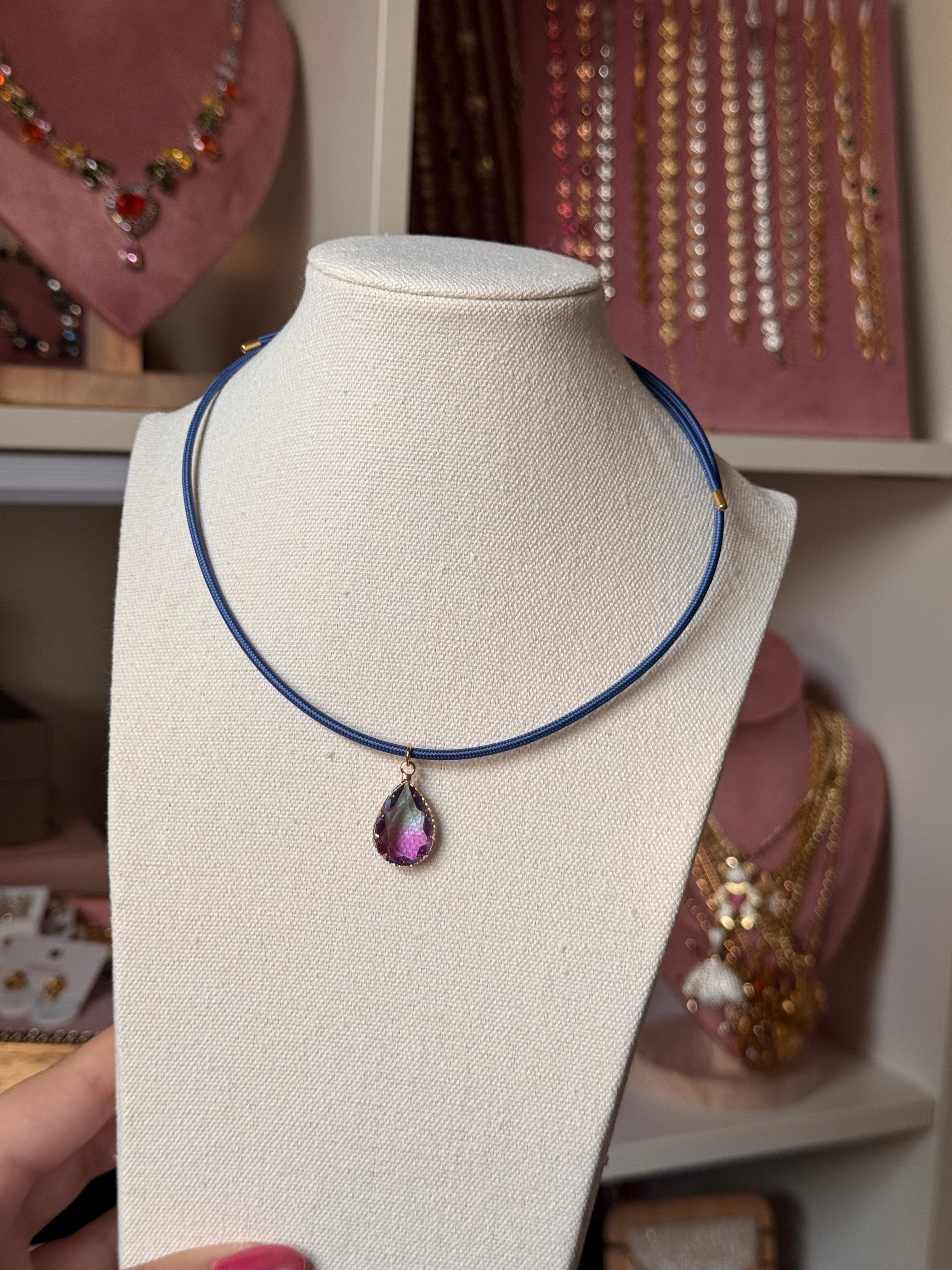 COLLAR AURA NOCTURNA