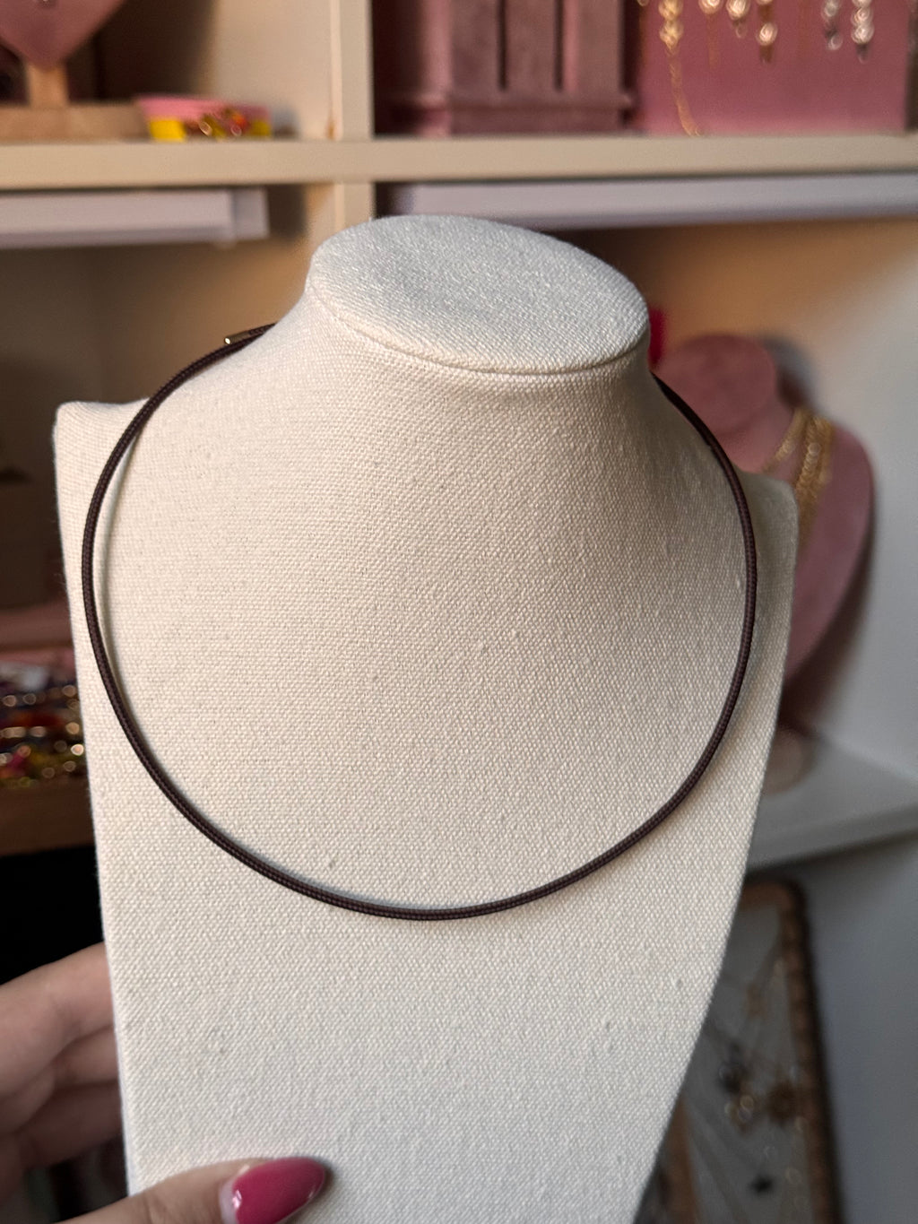 COLLAR INFINITE MARRÓN