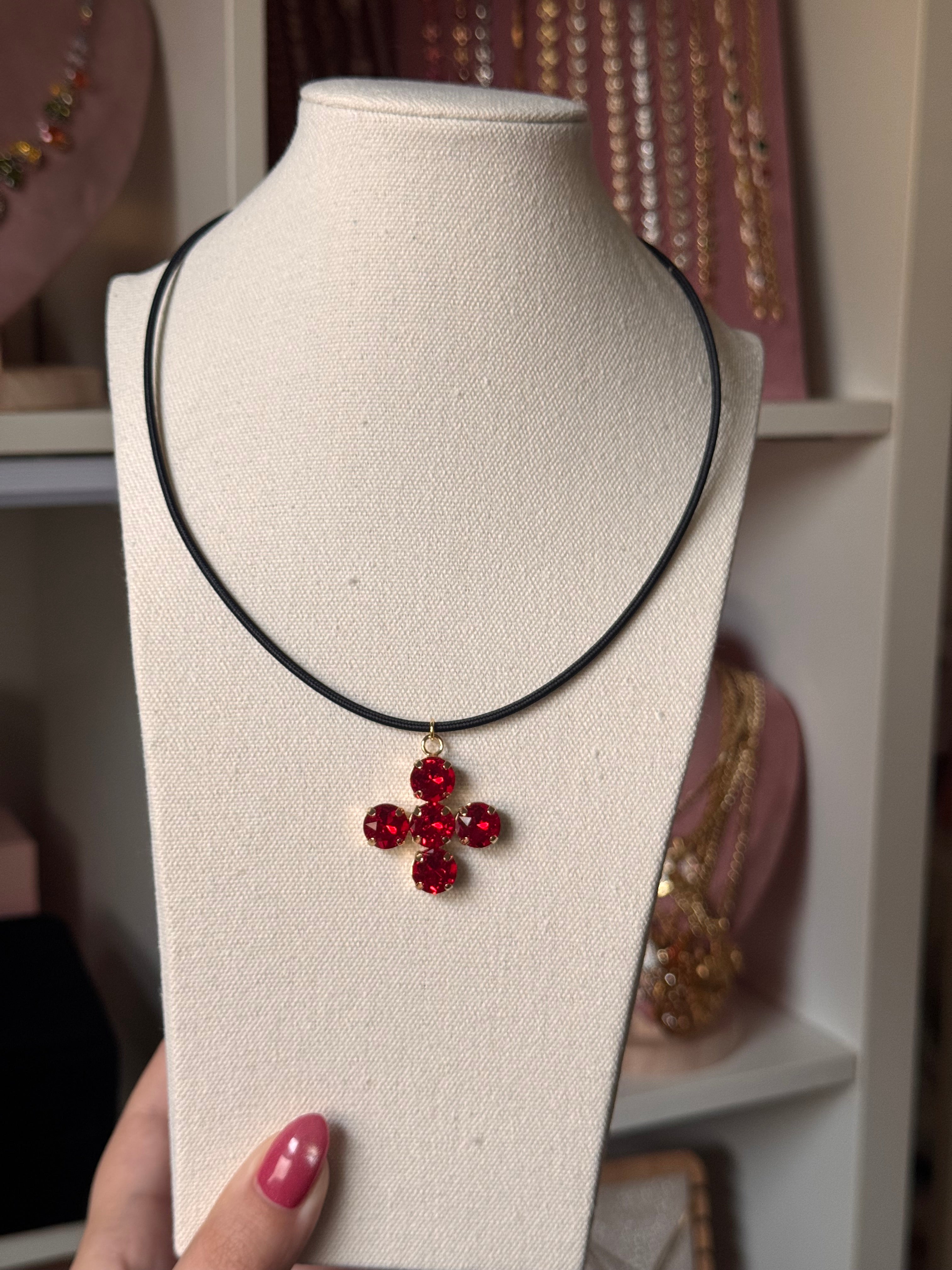 COLLAR PODER ROJO