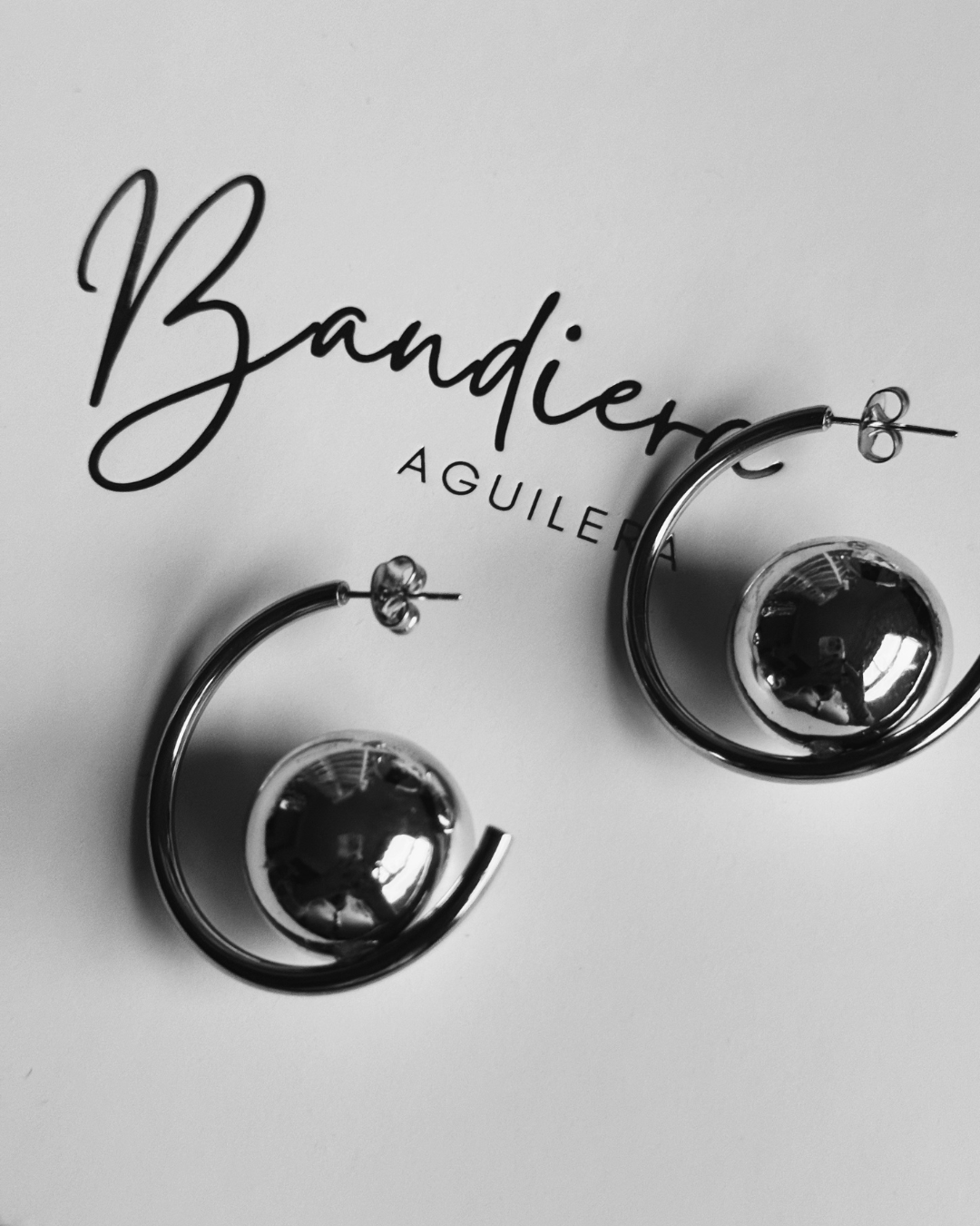 PENDIENTES OVAL