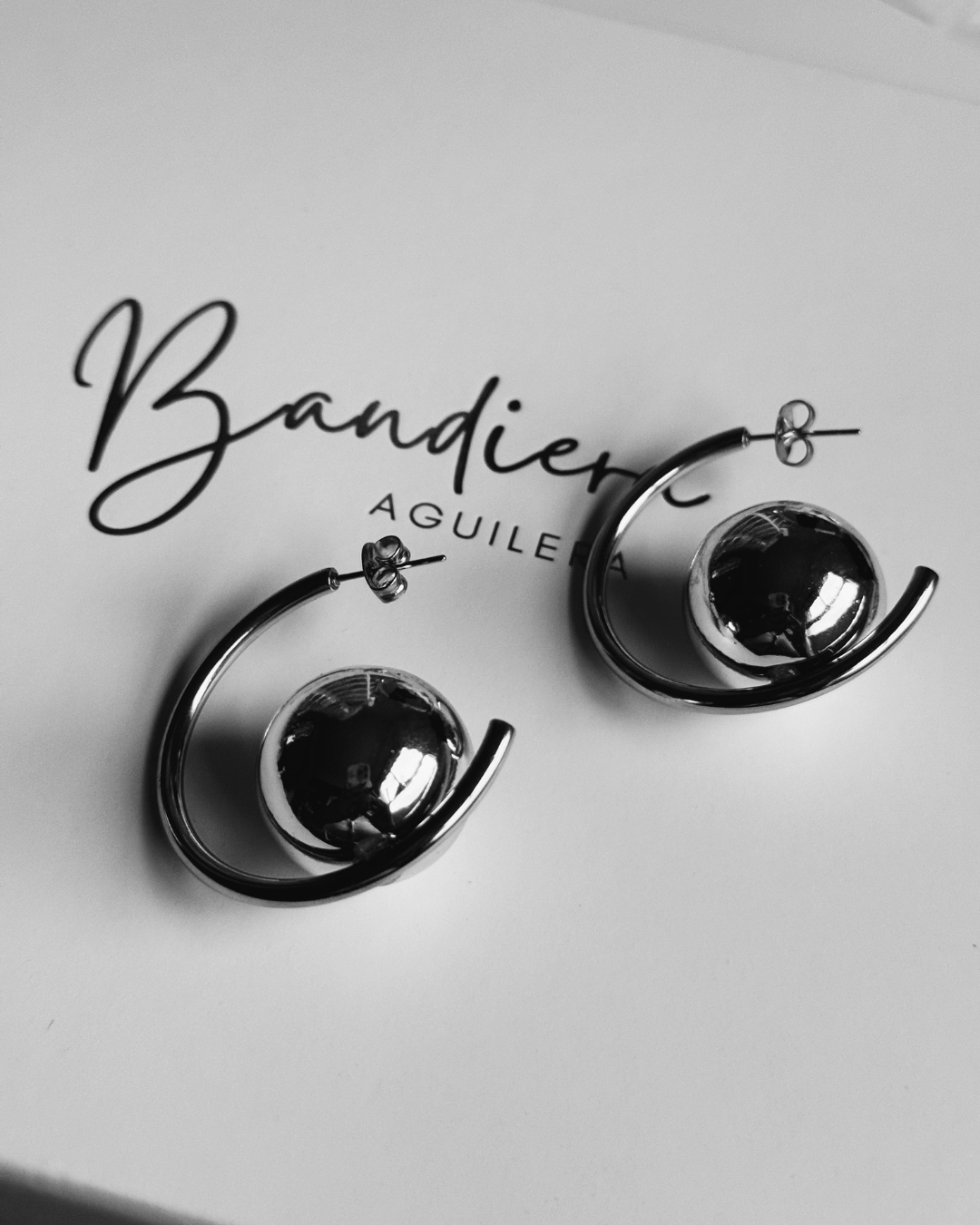 PENDIENTES OVAL