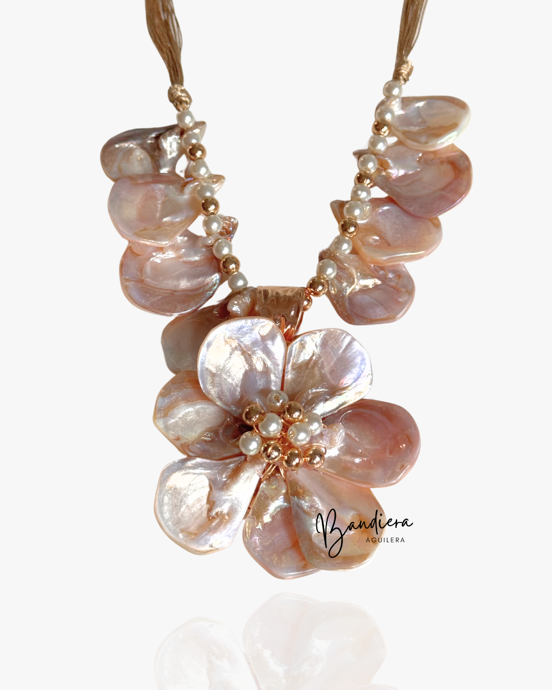 COLLAR LINDA
